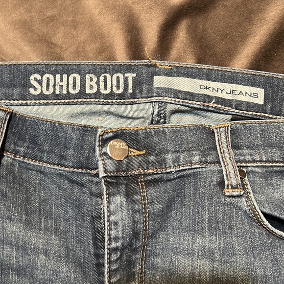 DKNY boot cut jeans 12 - Picture 2 of 8